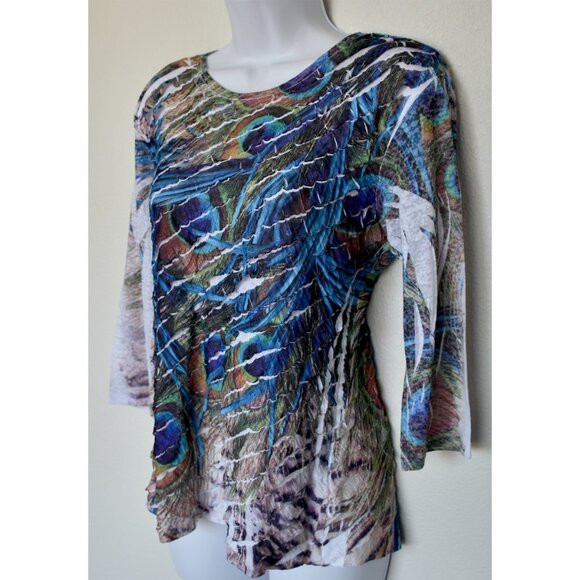 CURRENT/ELLIOTT RUFFLED BOAT NECK 3/4 SLEEVE PEACOCK PRINT MULTI BLOUSE. SIZE S - Picture 3 of 8